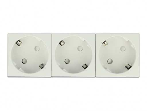 Delock 81323 Easy 45 Grounded Power Socket 3-Way