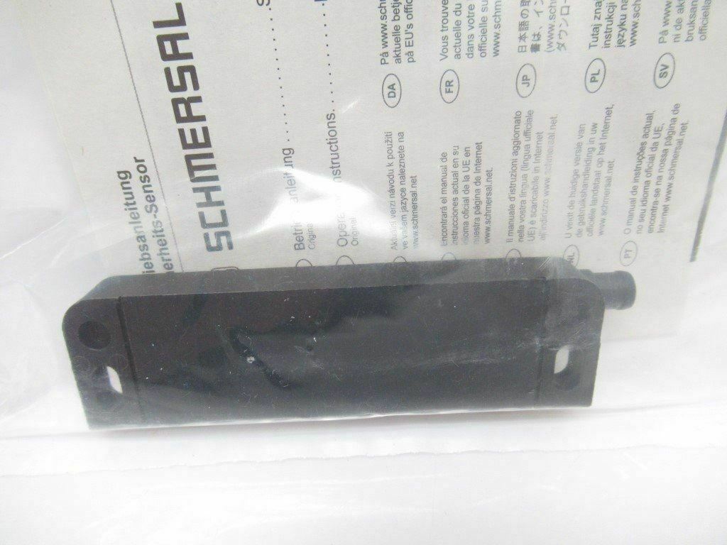 Schmersal 101190024 BNS 36-02/01Z-ST-R Thermoplastic Enclosure