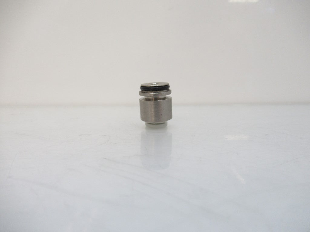 SMC VVQ1000-51A-C6 Cylinder Port Fittings 6mm, Sold By Unit