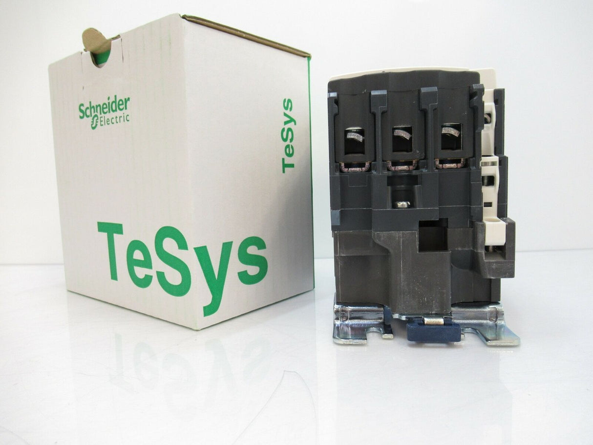 Schneider Electric LC1D65G7 TeSys Deca 3-Pole Contactor 120 V AC 50/60 Hz