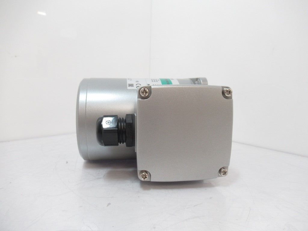 Oriental Motor 5IK100VGVR-ES3T2 Induction Gear Motor 100 W, Ratio 9 :1, 3-Phase