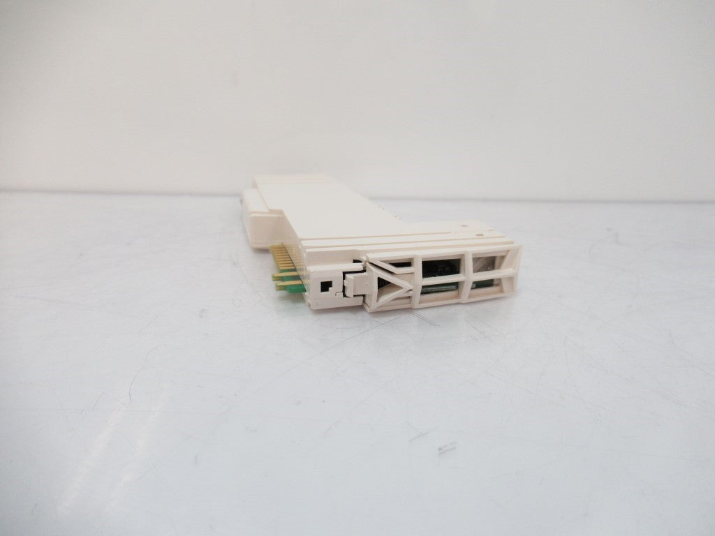 TM5SAO4L Schneider Electric, Analog Output Module, Modicon, 4 Output, 12 Bits