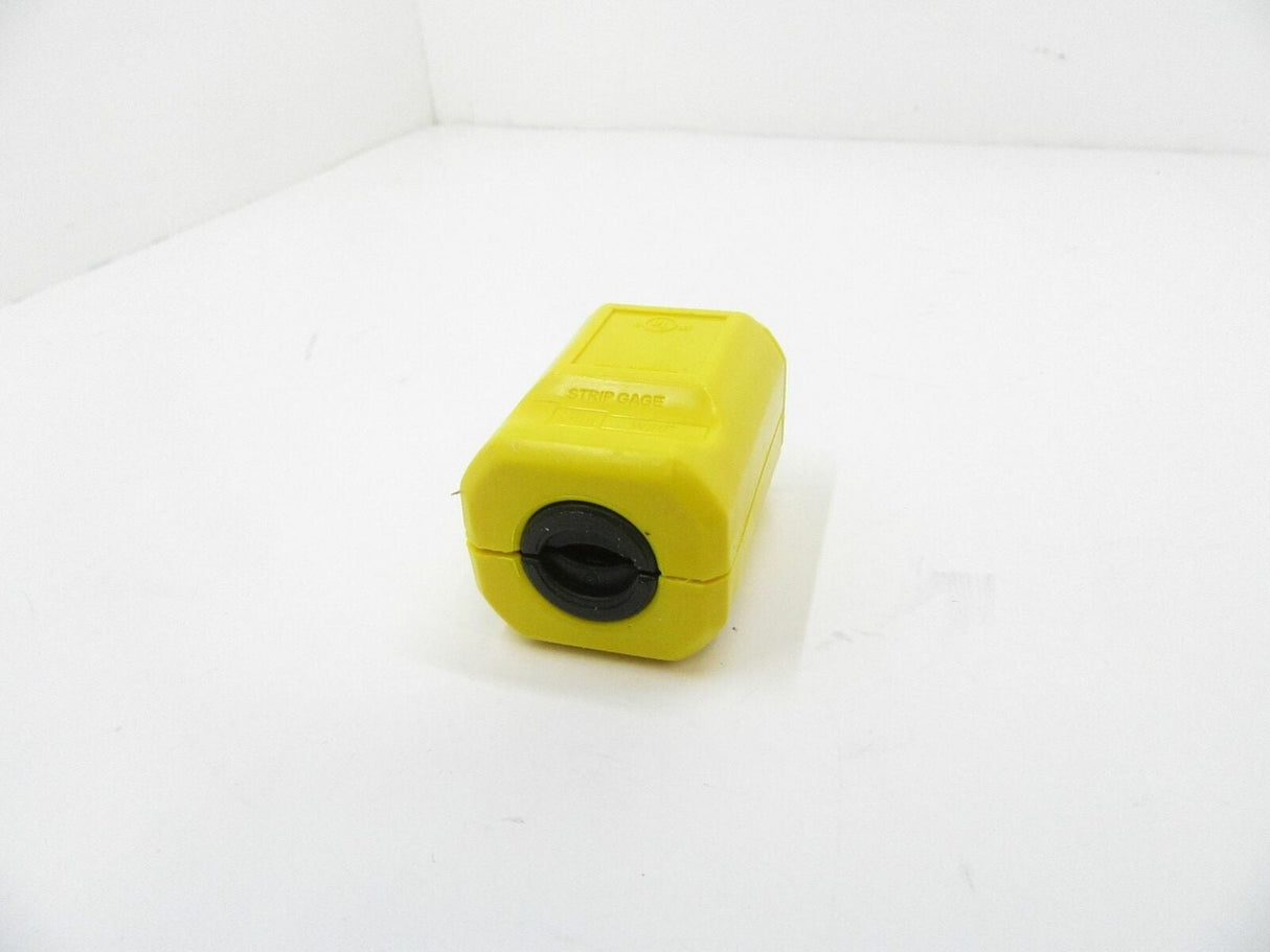 Legrand PS5965-Y Pass & Seymour Maxgrip Plug Yellow