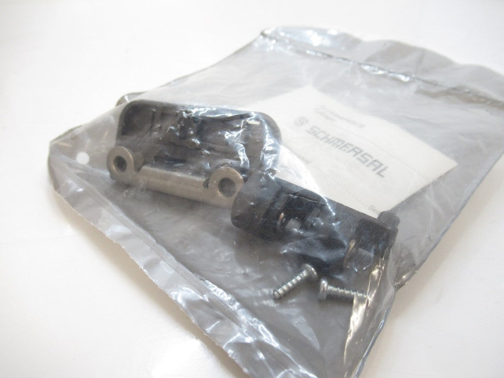 Schmersal AZ 15/16-B1-2053 101111081 Actuator With Ball Latch For Interlock