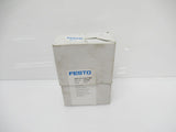 Festo 527458 SDE5-V1-0-Q6-P-M8 Pressure Sensor