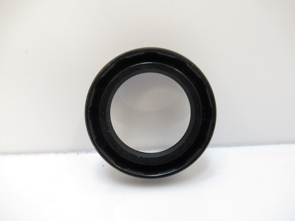 S025037070TC Oil Seal SS. 25.00 x 37.00 x 7.00 S.Seal-NBR/Steel (New No Box)