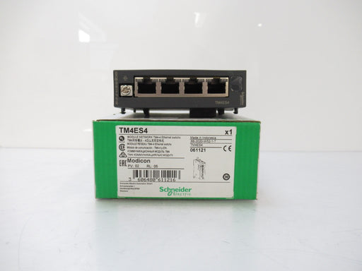 TM4ES4 Schneider Electric Module Network TM4 4 Ethernet Switch New In Box