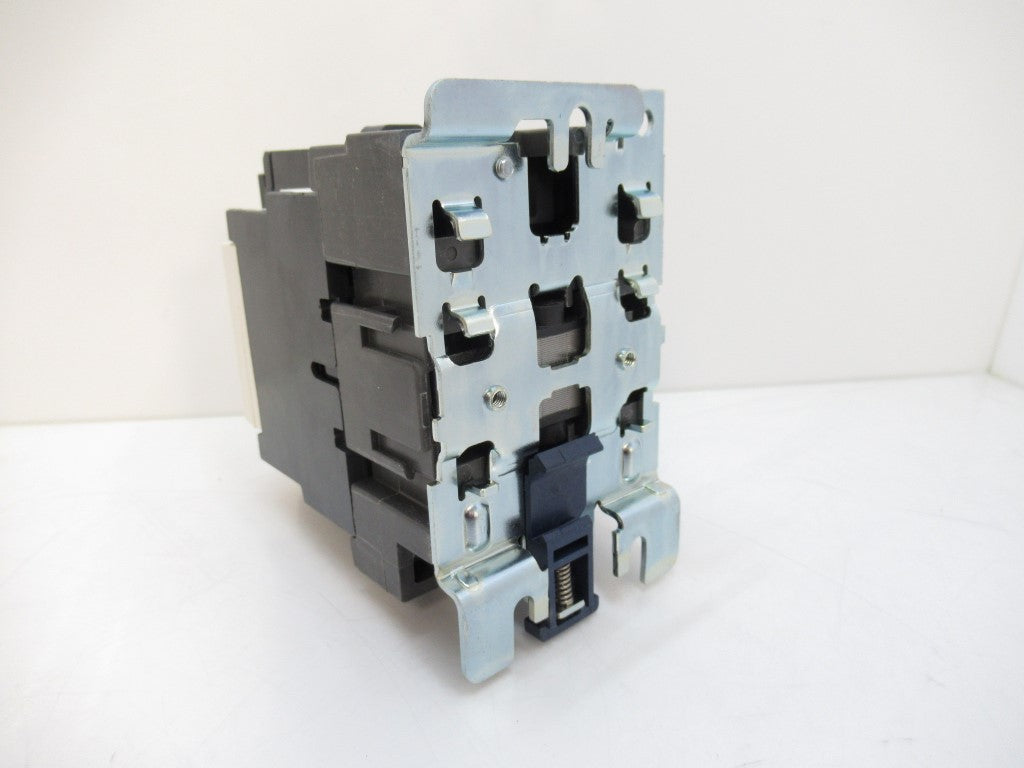 LC1 D40G7 LC1D40G7 Schneider Electric Contactor 600V AC 40 Amp IEC +Options