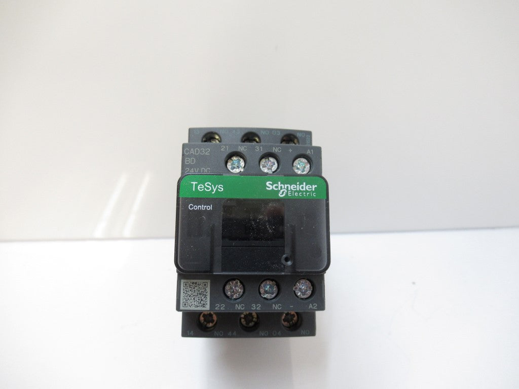 CAD32BD Schneider Electric TeSys Deca Control Relay, 24V DC Standard Coil