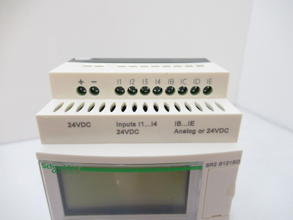 SR2 B121BD SR2B121BD Schneider Electric Compact Smart Relay, Zelio Logic, 12 I/O