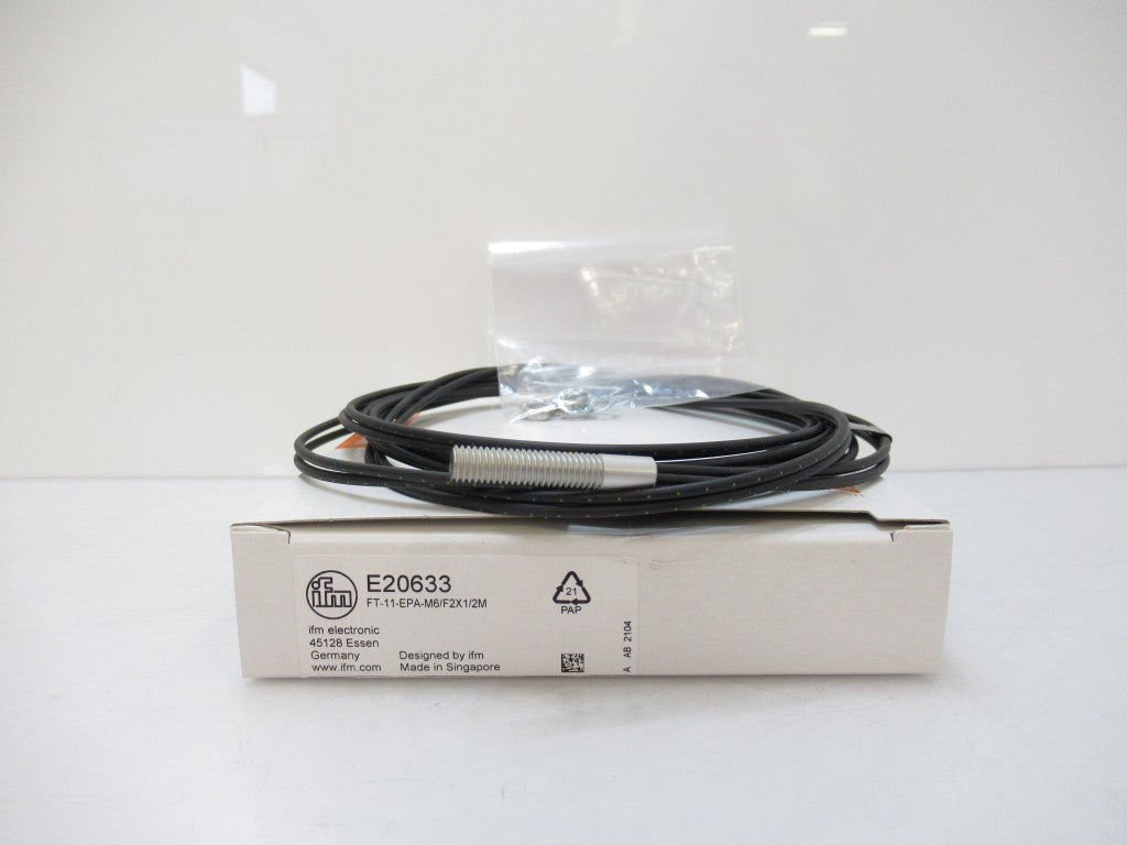 E20633 FT-11-EPA-M6/F2X1/2M Ifm Electronic Diffuse Reflection Sensor(New In Box)